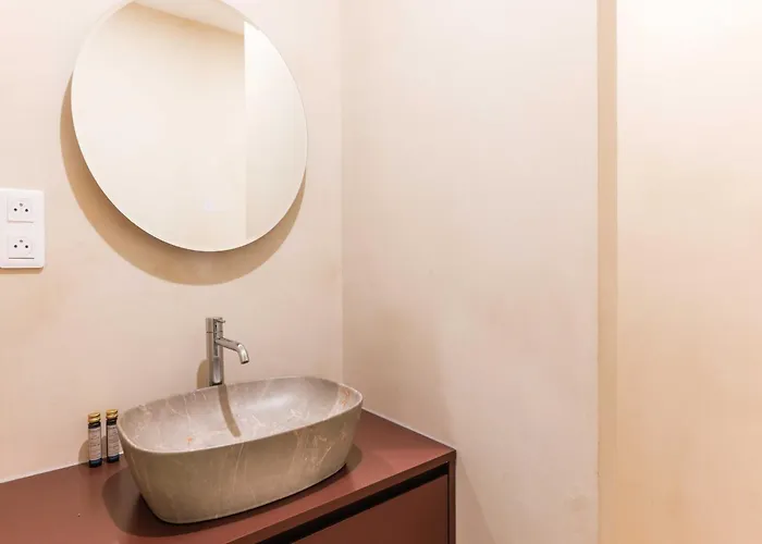 Newly Renovated Loft Bastille *