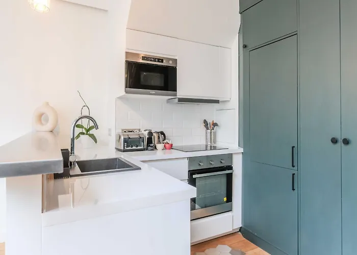 Newly Renovated Loft Bastille